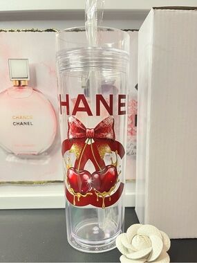 🆕Plastic (Bpa free)🍒 FASHION TUMBLER NWT ( handmade)NIB WITH STRAW TOPPER .